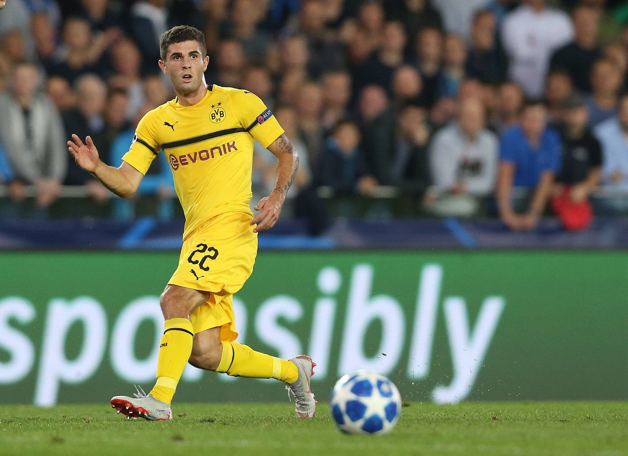 塞鸟则凭借 塞鸟则凭借