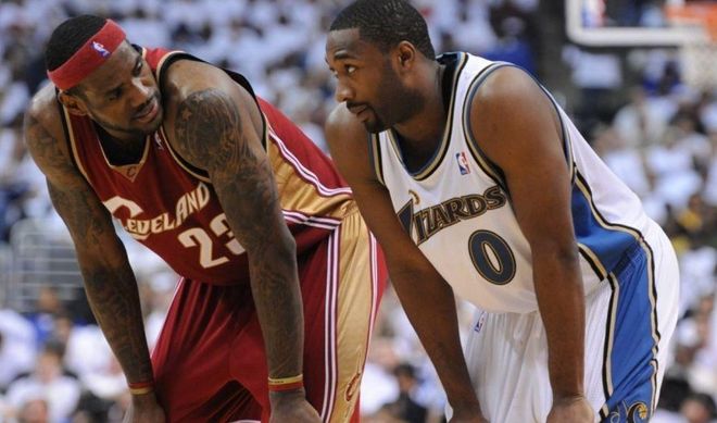 一个C护框 一个C护框